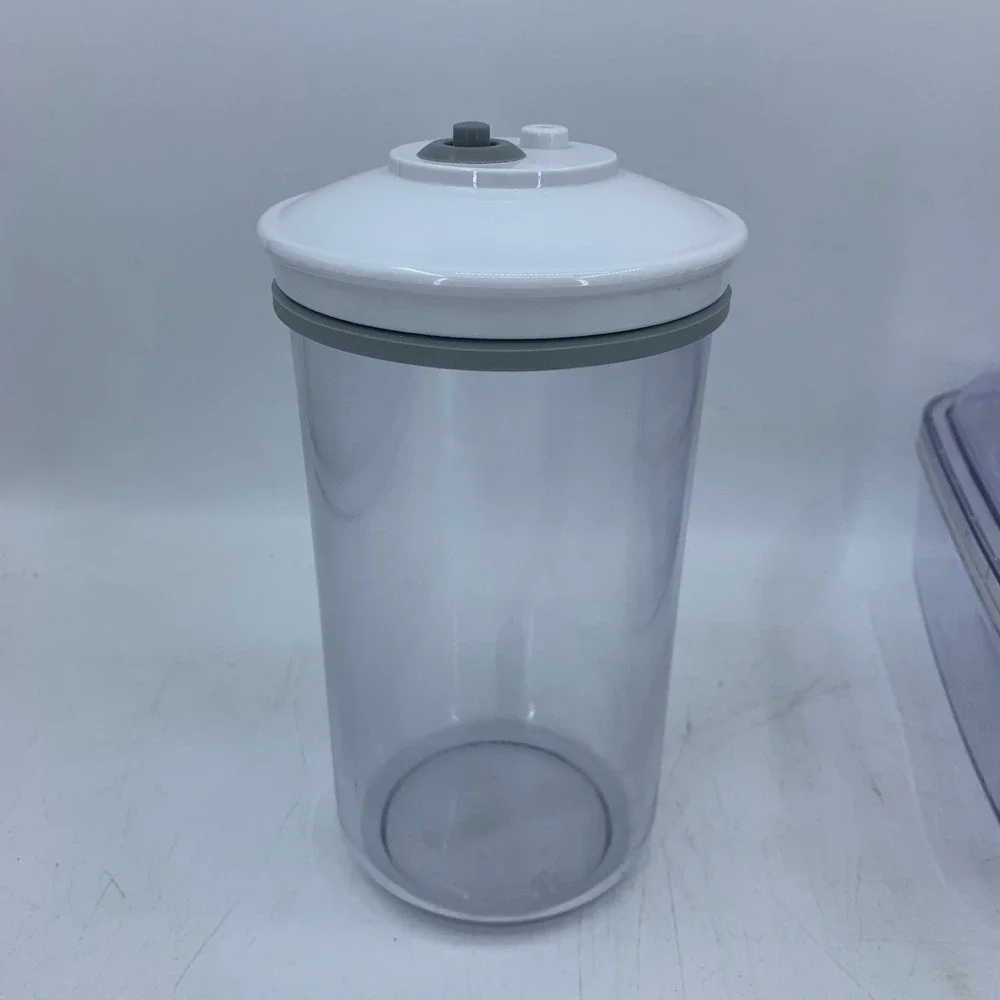 FoodSaver Vacuum Sealer Assorted Canisters Marinating 2.5qt 1.5qt 25oz Adapter
